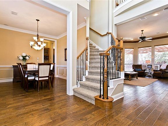 3rd image of 8409 Persimmon Ct