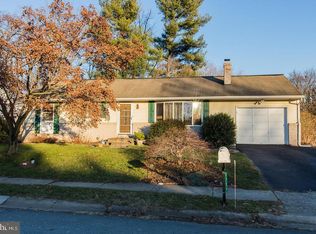 1731 Crooked Oak Dr, Lancaster, PA 17601