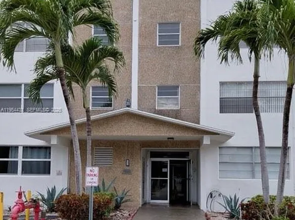 211 NE 8th Ave APT 108, Hallandale, FL 33009