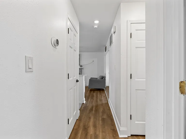 803 Matthews Dr — Photo 18
