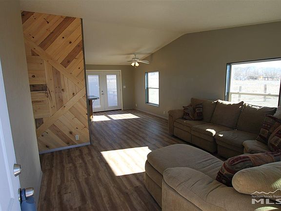 3rd image of 18 Dove Ln