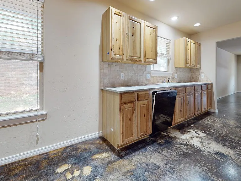 1519 E Virginia Ave — Photo 13