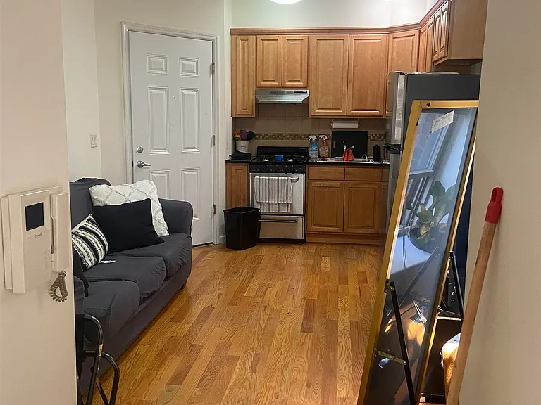 5512 Madison St #13 — Photo 1
