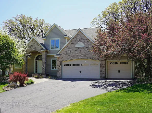 3959 Arlington Dr, Woodbury, MN 55129