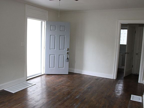2nd image of 2424 Inga St