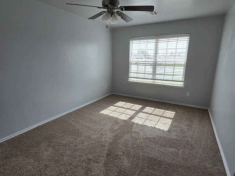 2701 Red Pine Cir — Photo 15
