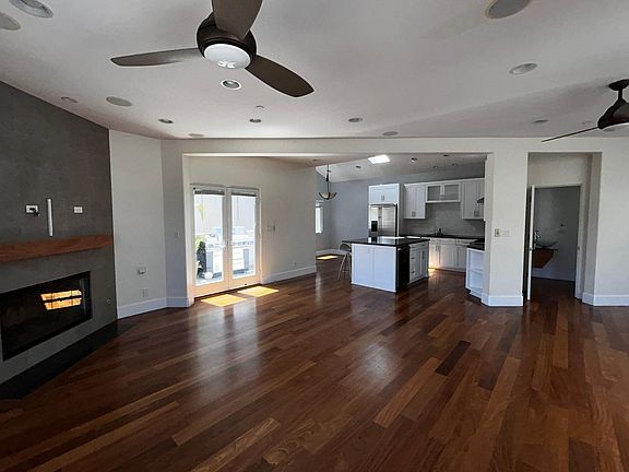 2nd image of 1309 Cypress Ave