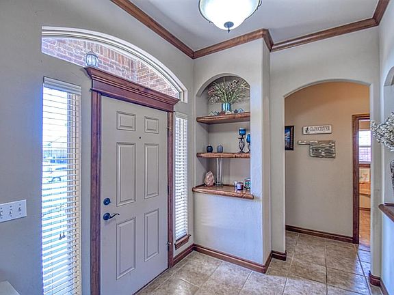 4th image of 2505 SE 10th Ct