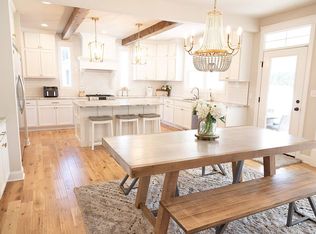 2009 Terreno Dr, Chesterton, IN 46304