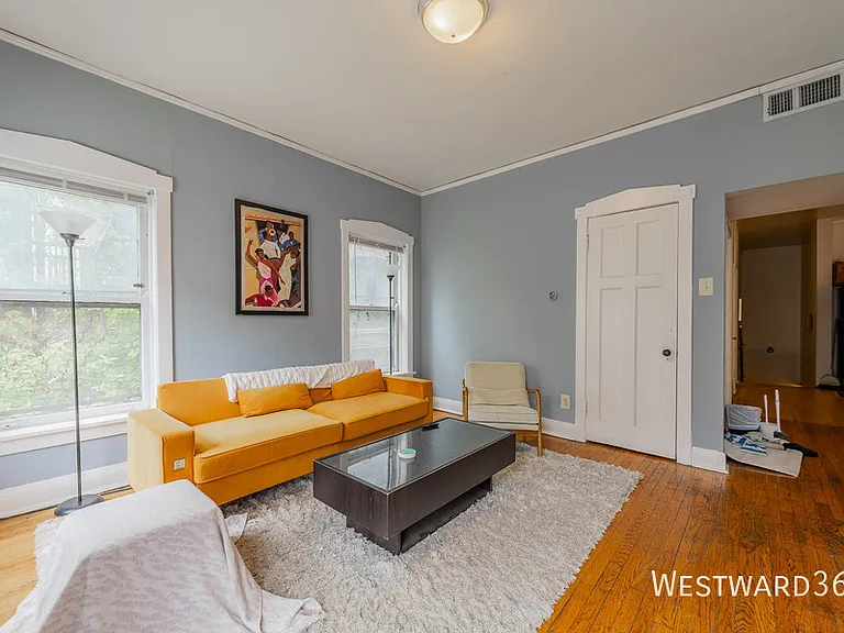 531 W Roscoe St #2R — Photo 4