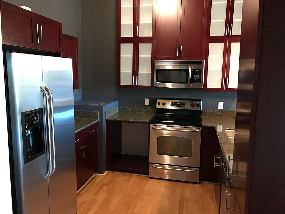 1st image of 533 Columbia Ave APT 272