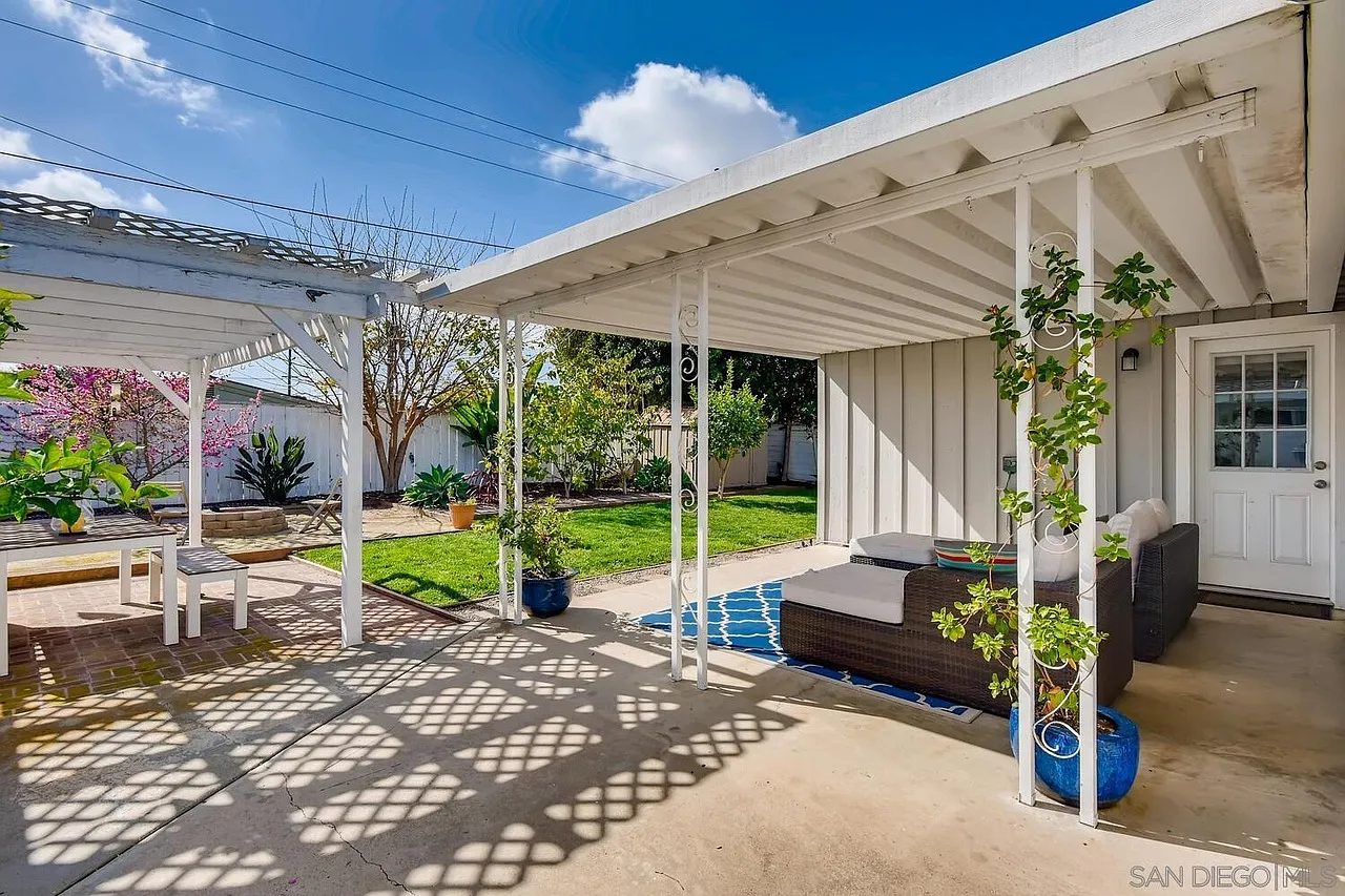 4 bed, 1550 sqft, $5,800 — Photo 3