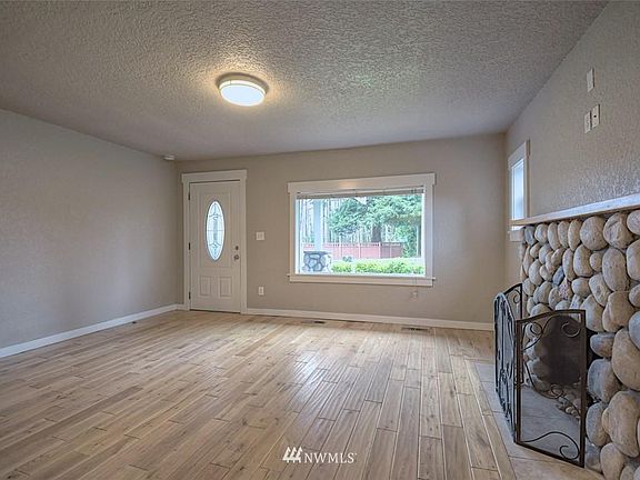 2nd image of 4708 Cleveland Ave SE