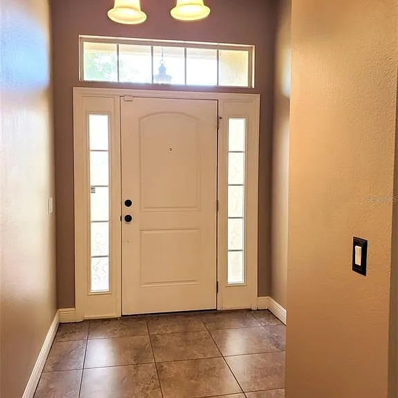 10737 Standing Stone Dr — Photo 2