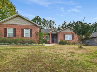 467 Magnolia Lake Dr, Defuniak Springs, FL 32433