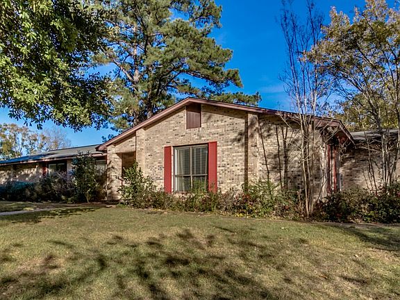 3rd image of 4901 Lakeview Estates Dr