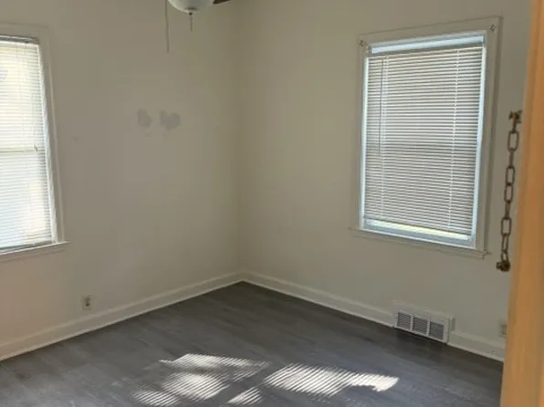 4332 NE Vivion Rd, Kansas City, MO 64119