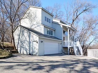 2360 Jordan Ave S, Hopkins, MN 55305