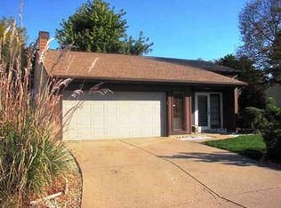 4005 W Rustic Hollow Dr, Peoria, IL 61615