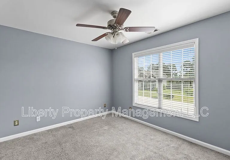 130 Breezewood Dr — Photo 13