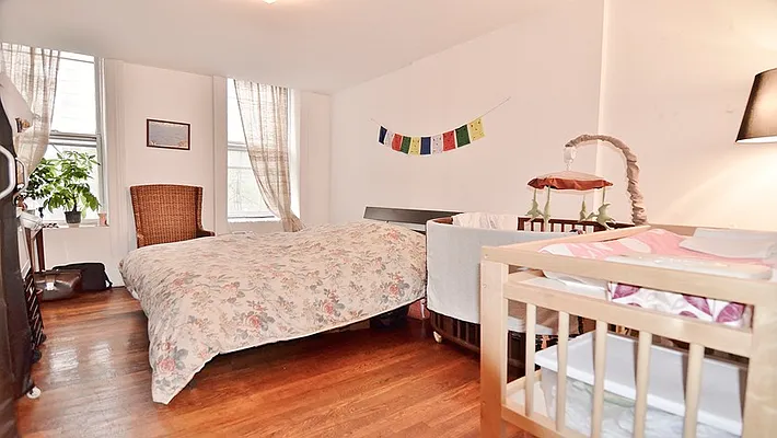 Rented by Park Property Advisors | media 7