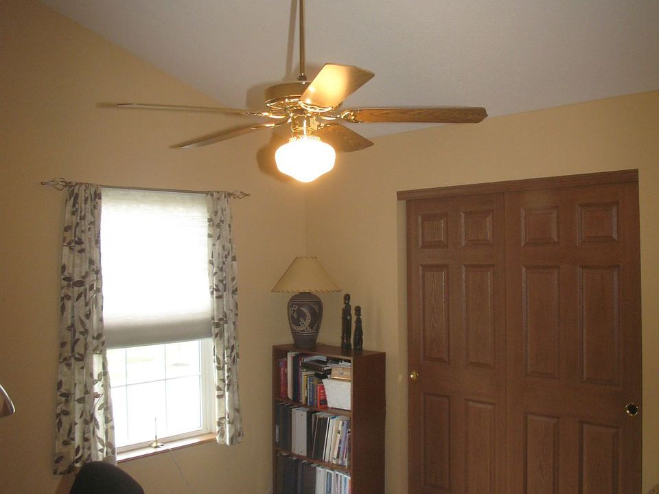 1st image of 1015 Willow Creek Dr