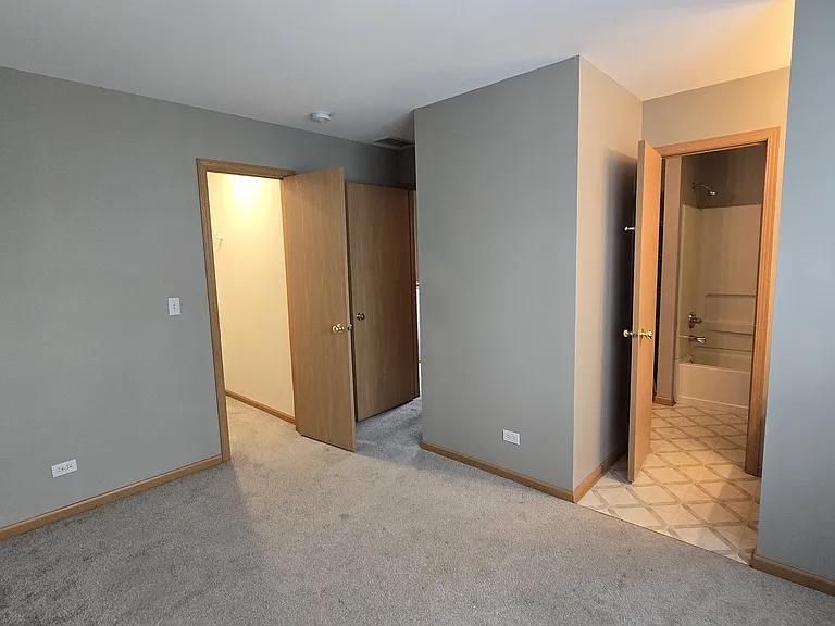 2053 Grayhawk Dr — Photo 5