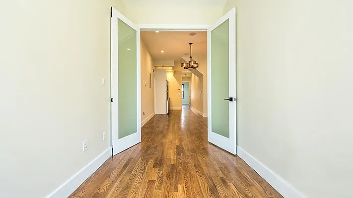 Rented by Nooklyn NYC LLC | media 30