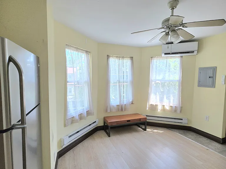 830 S 49th St #6 — Photo 3