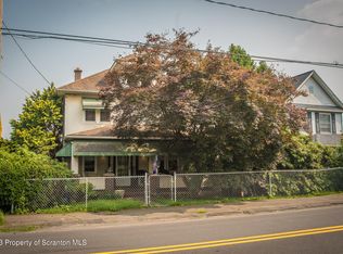 524 Bridge St, Peckville, PA 18452