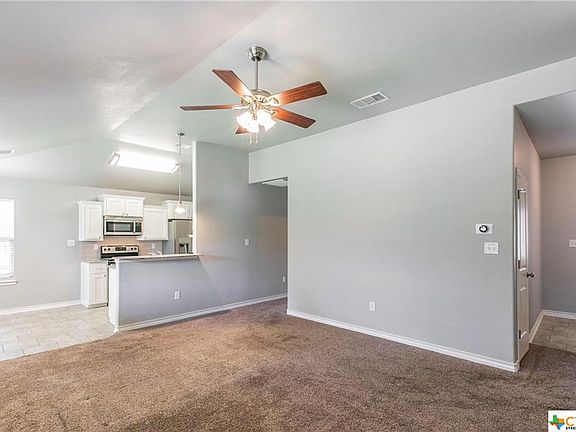 3rd image of 1 Oakmont Cir
