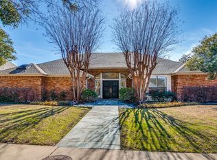 5828 Fallsview Ln, Dallas, TX 75252