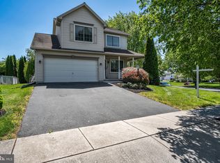 26 Sussex Dr, Carlisle, PA 17013