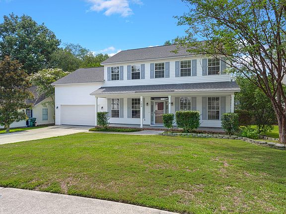 3rd image of 105 N Pembroke Dr