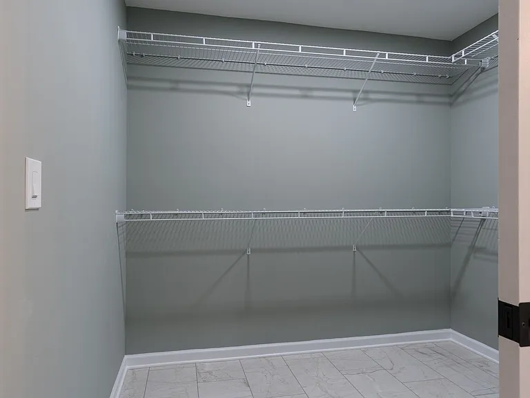 101 McCormick Cir — Photo 16
