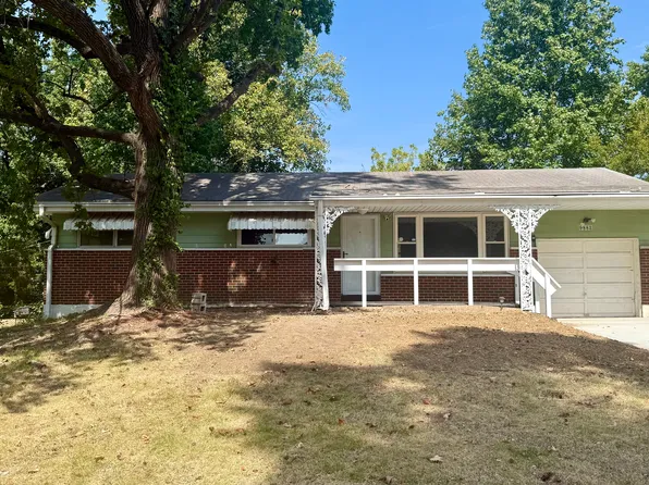 9882 Lawnview Dr, Saint Louis, MO 63136