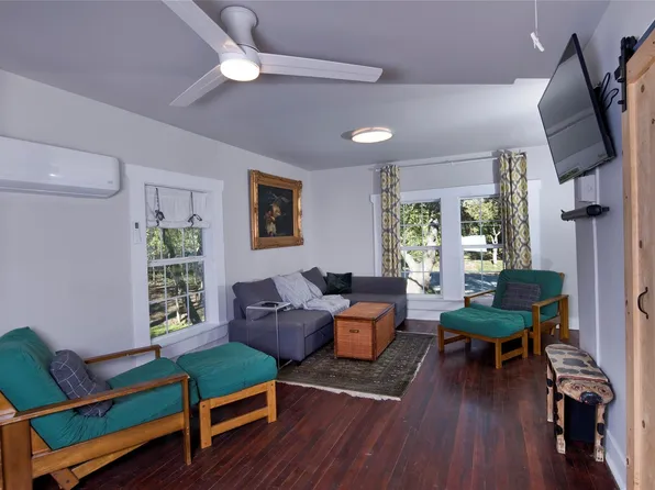 835 Old Ranch Road 12, San Marcos, TX 78666