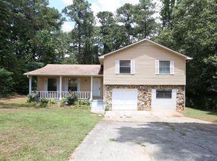 3027 Brook Hollow Dr, Rex, GA 30273