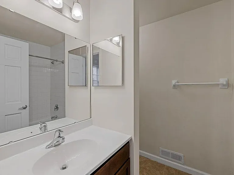 3901 Folsom Ave — Photo 13
