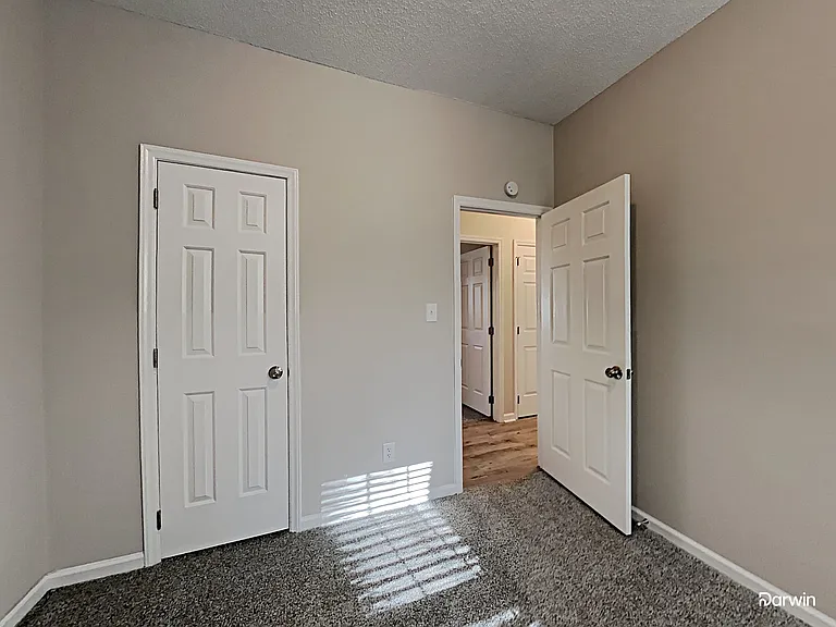 423 Cottonwood Park Dr — Photo 11