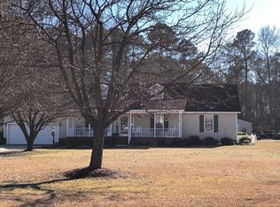 303 Holly Ln, Kenly, NC 27542