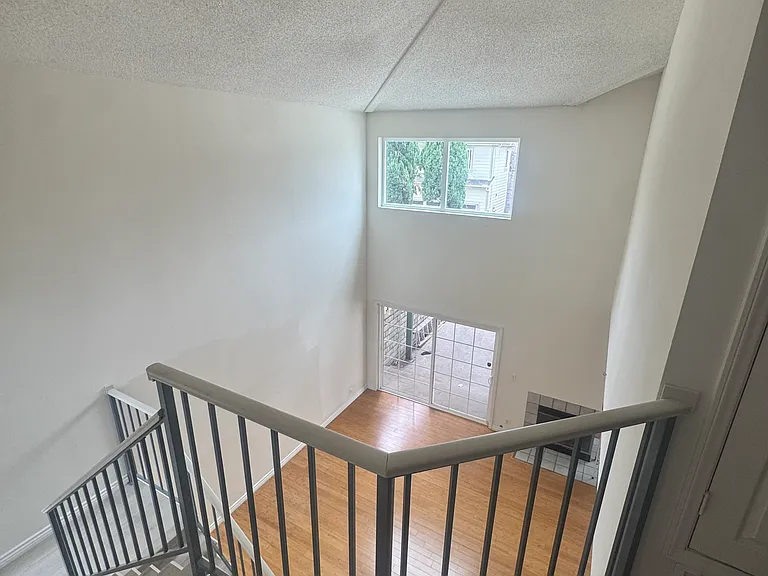 14726 Tupper St — Photo 21