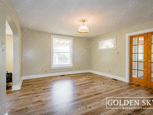 1417 W Memorial Dr, Muncie, IN