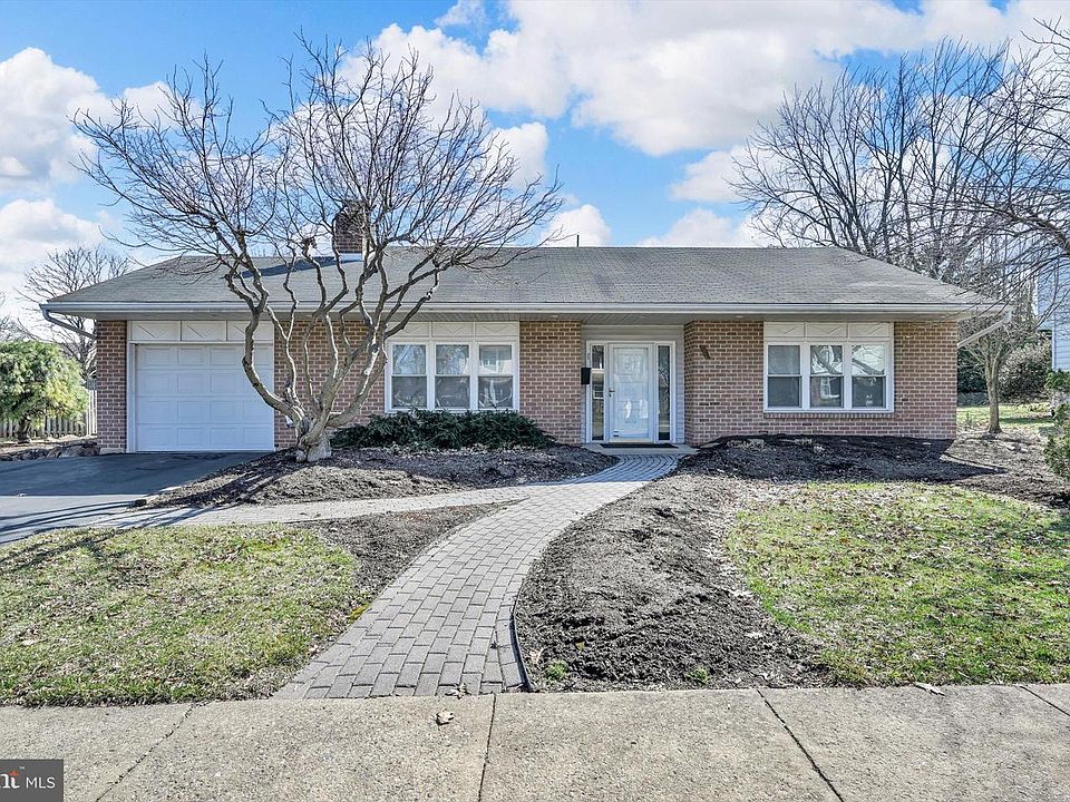 1st image of 37 Dorchester Dr