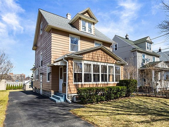 3rd image of 142 Hillside Ave