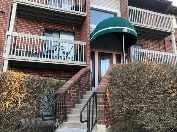 800 N Lakeside Dr APT 2B, Vernon Hills, IL 60061