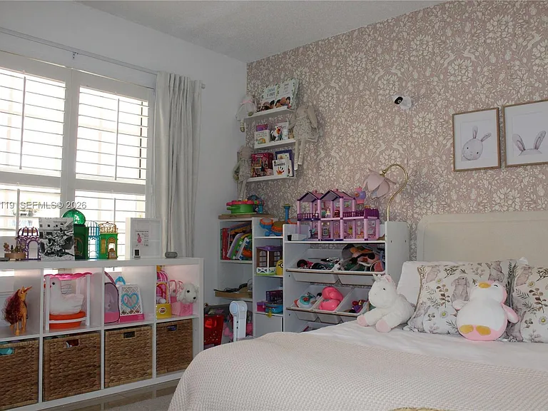 312 Bridgeton Rd — Photo 3