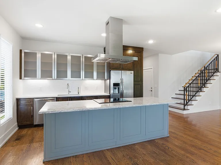 426 Patterson St — Photo 12