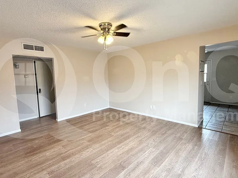 24 E 14th St #2 — Photo 1