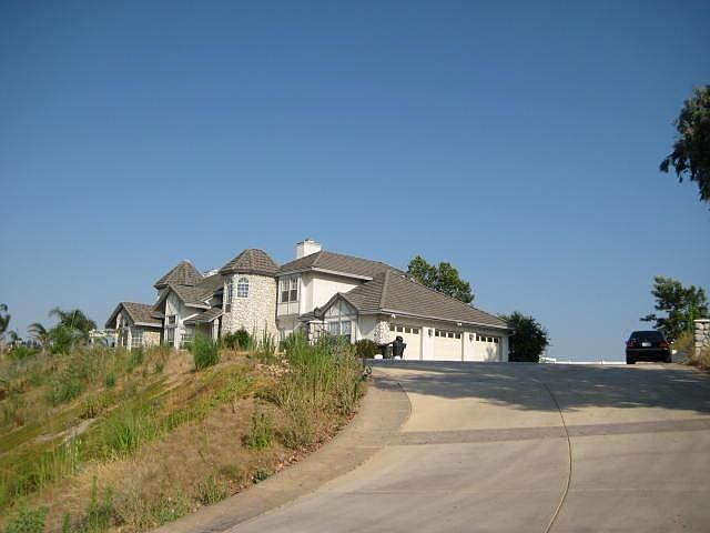 2nd image of 30985 Santiago Ln